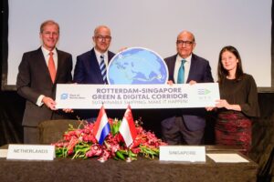 Singapore: investments, a green corridor partnership and a new bunkering vessel project