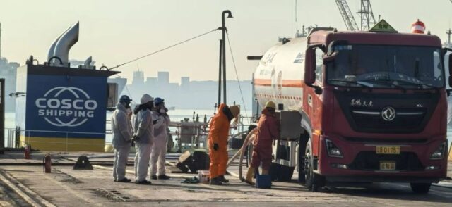 Truck-to-ship ammonia bunkering in Dalian, China.